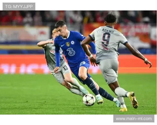 战术复盘：那不勒斯3-4-3变阵成效，但中场平衡存隐忧